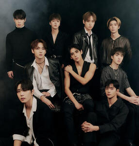 SF9